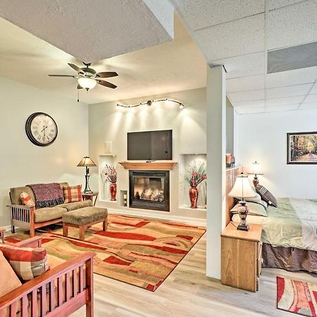 Asheville Mountain Getaway With Patio And Koi Pond! Bagian luar foto