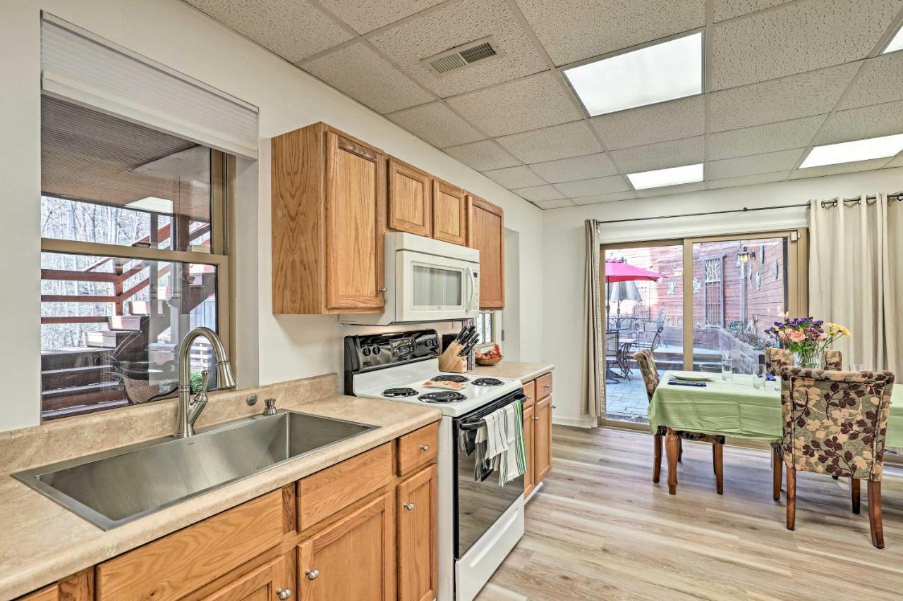 Asheville Mountain Getaway With Patio And Koi Pond! Bagian luar foto