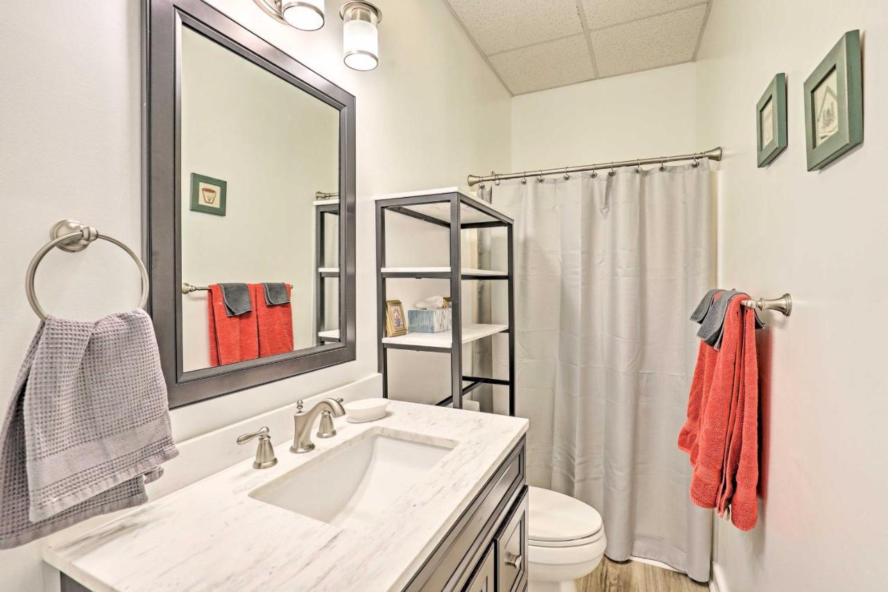 Asheville Mountain Getaway With Patio And Koi Pond! Bagian luar foto