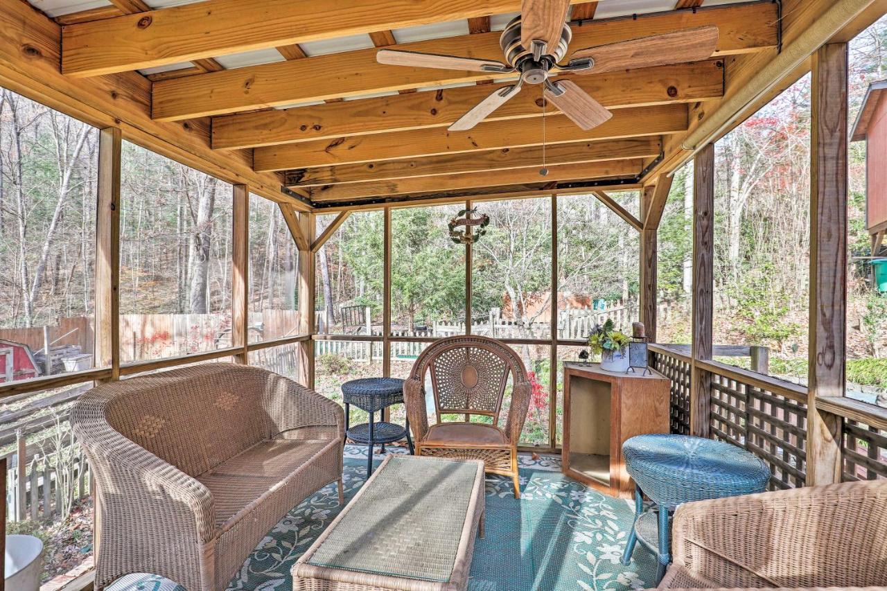 Asheville Mountain Getaway With Patio And Koi Pond! Bagian luar foto