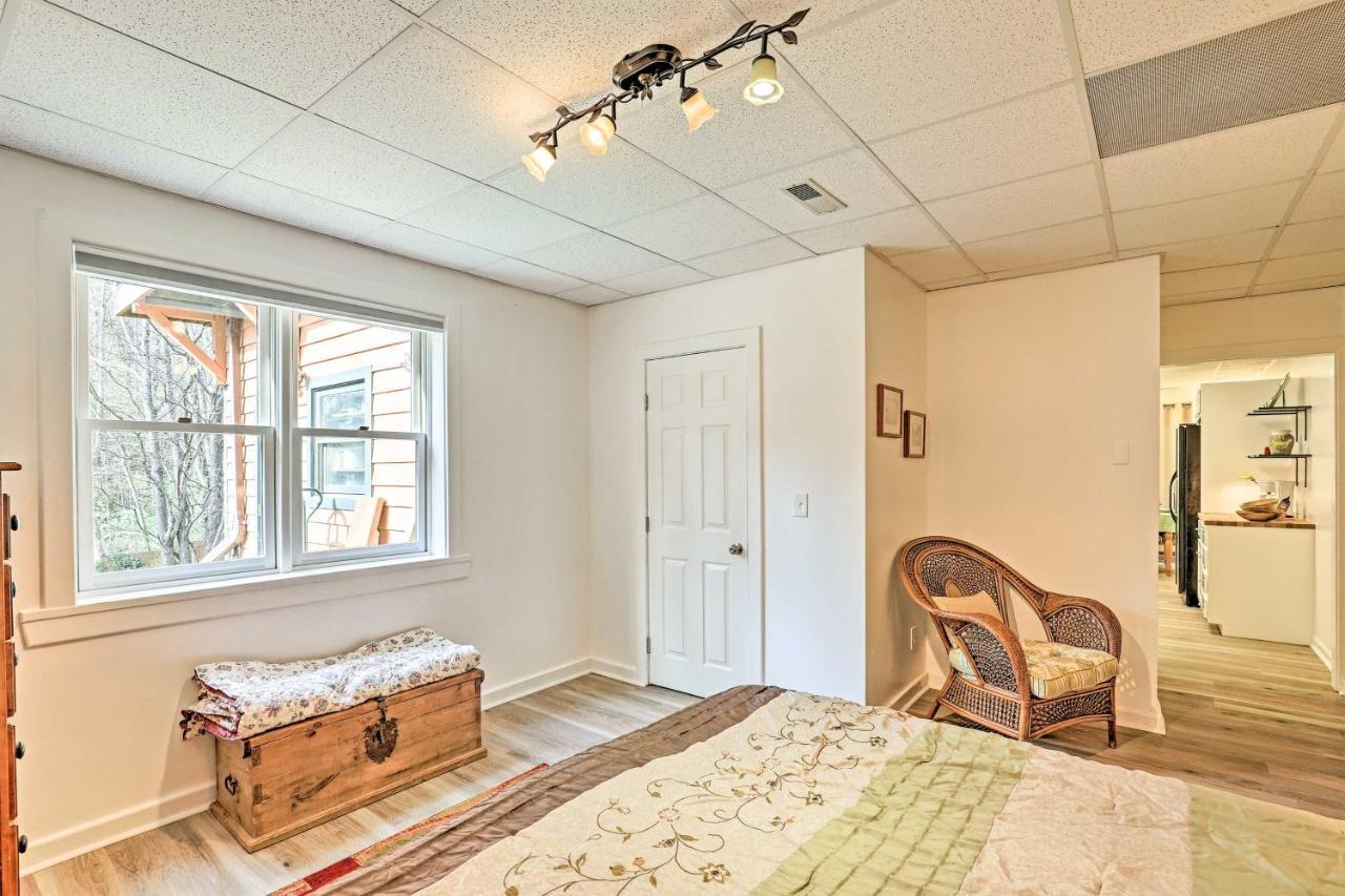 Asheville Mountain Getaway With Patio And Koi Pond! Bagian luar foto