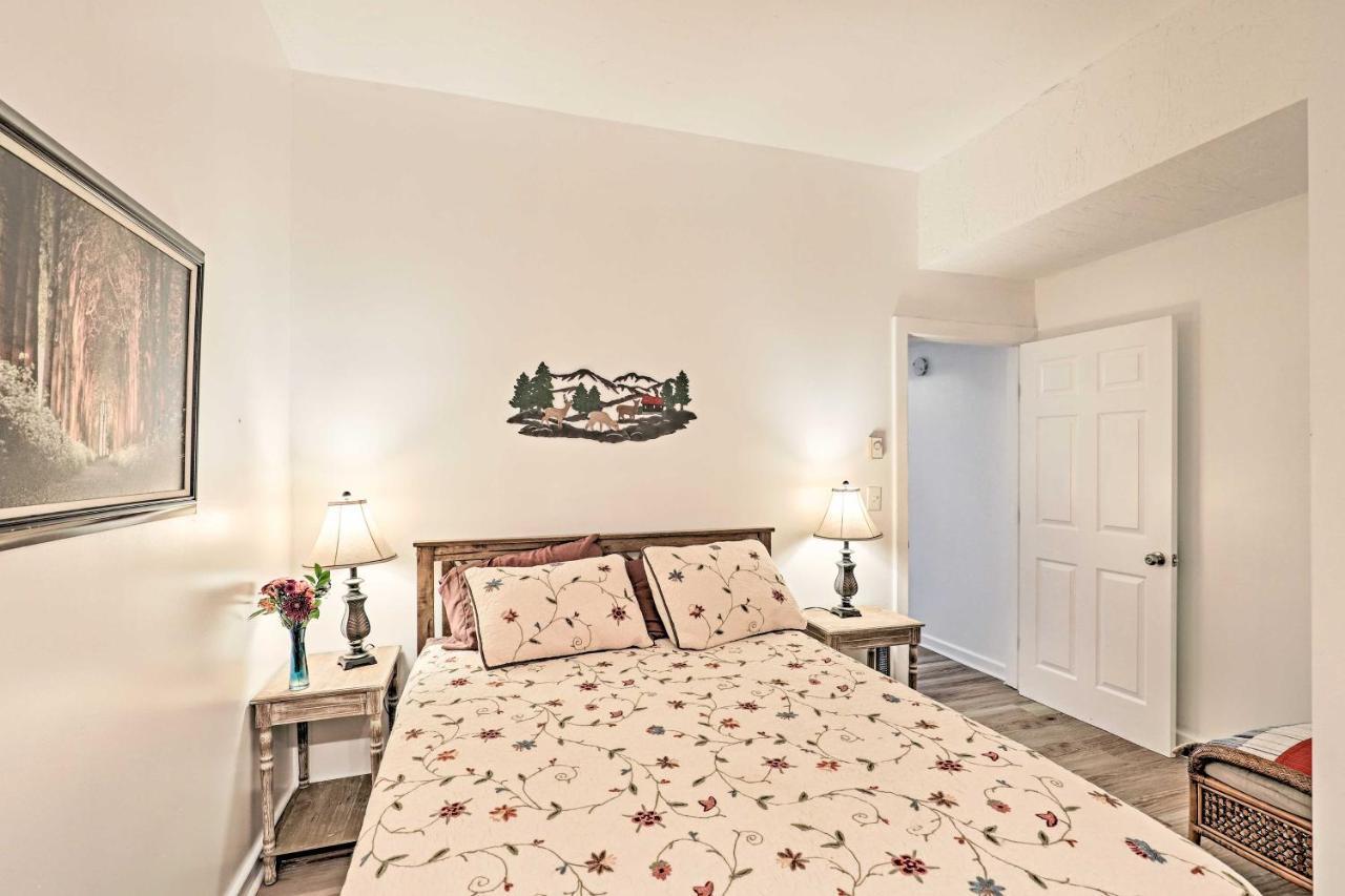 Asheville Mountain Getaway With Patio And Koi Pond! Bagian luar foto